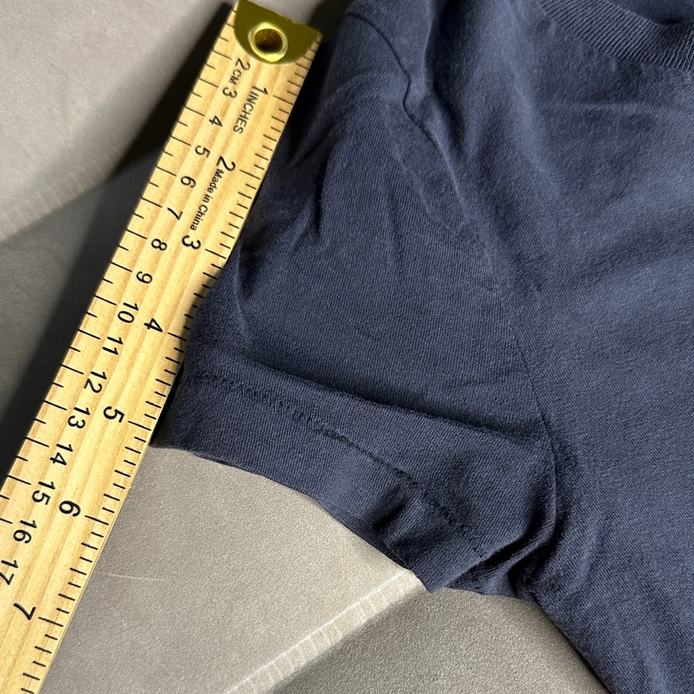 2000s Abercrombie & Fitch Dark Blue Tee with Stitched Graphic - Picture 7 of 8